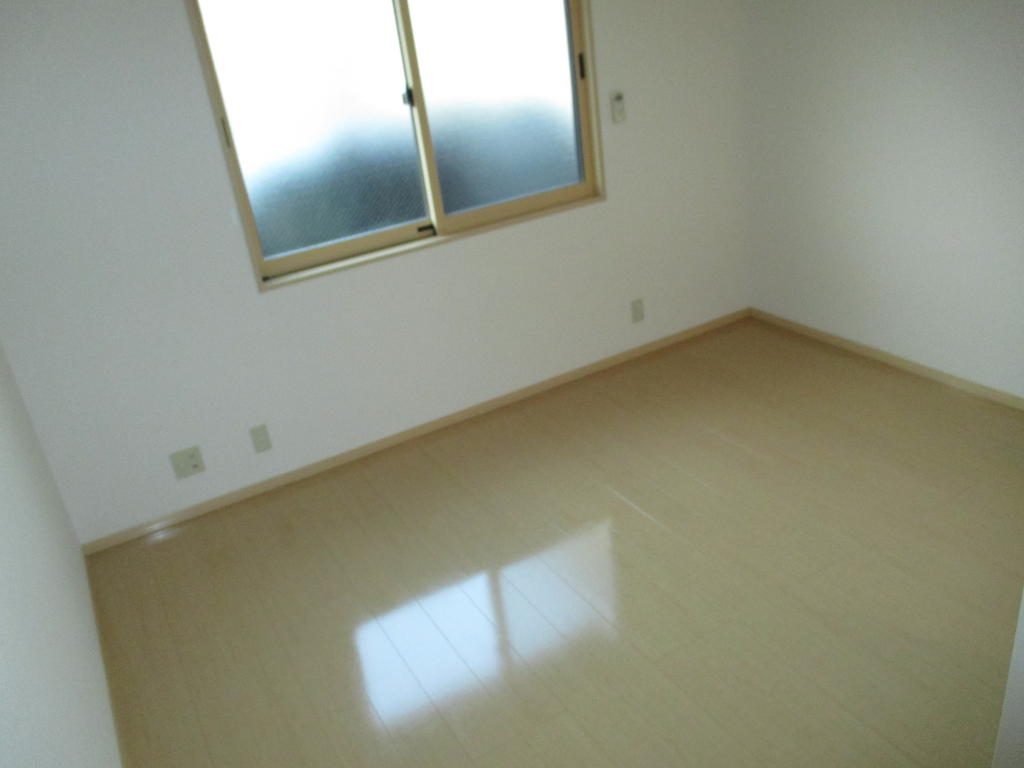 Other room space.  ☆ For an image of being tenants ☆