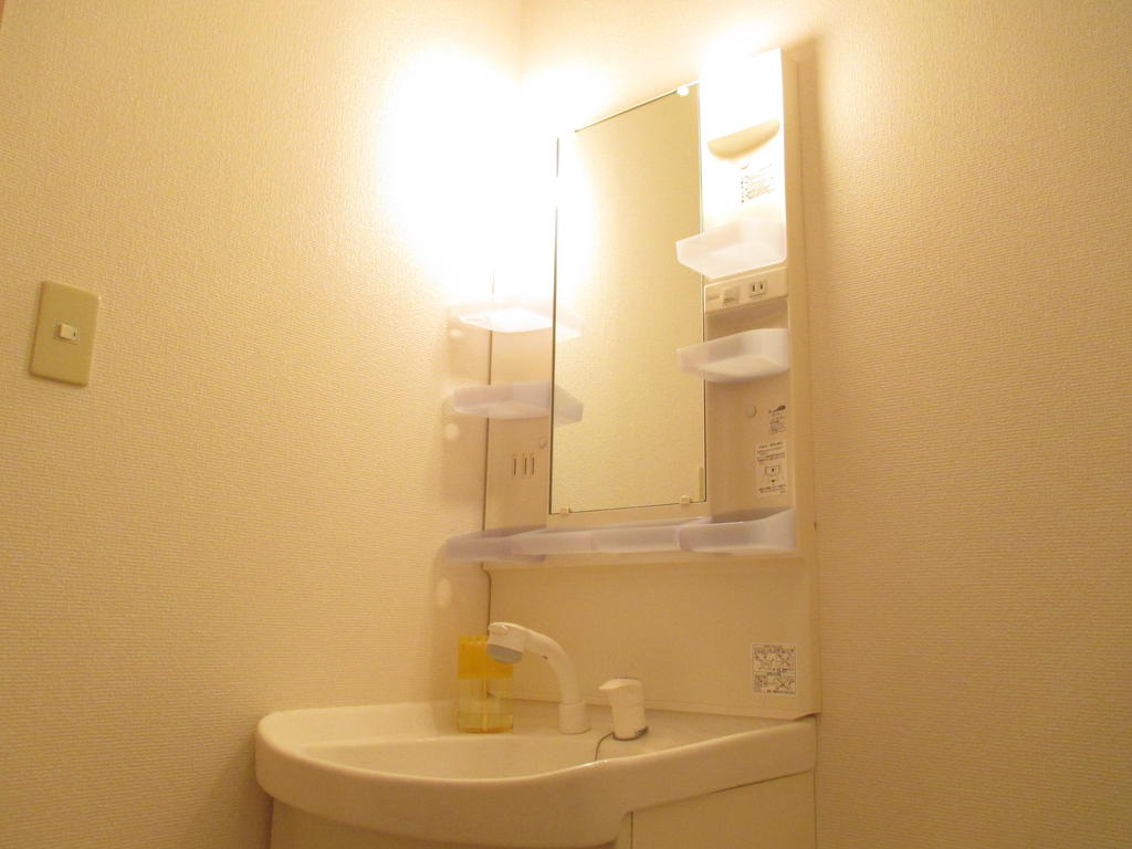 Washroom.  ☆ For an image of being tenants ☆