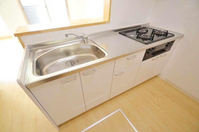 Kitchen. System kitchen! Stove with very convenient