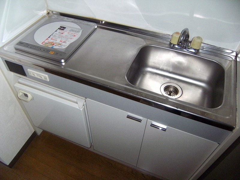 Kitchen. Pat safety in IH cooking heater ☆