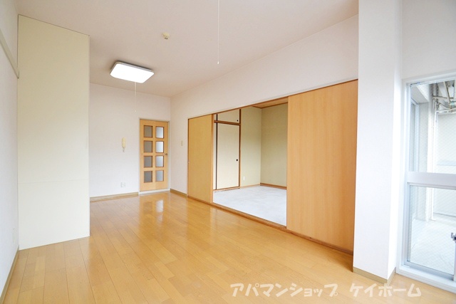 Living and room. Gone put also Fumofu sofa in the room like a movie