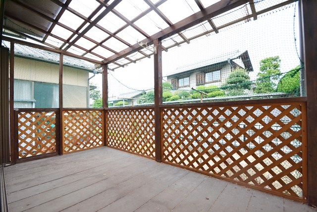 Other room space. More cool wood deck is a sunny day!