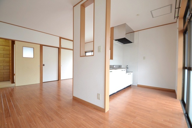 Living and room. Like this ... kitchen spread when viewed from the side!