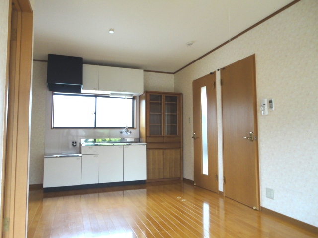 Kitchen. Kitchen is also Pikkapika! !
