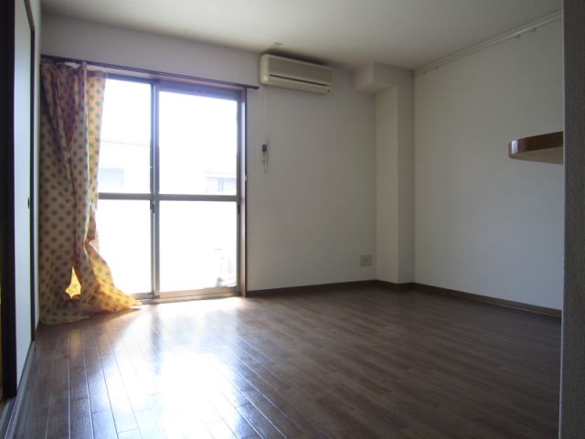 Living and room