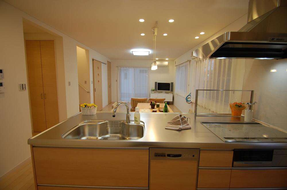 Same specifications photo (kitchen)