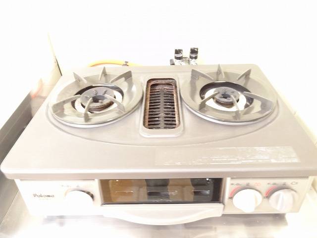 Other common areas. Gas stove