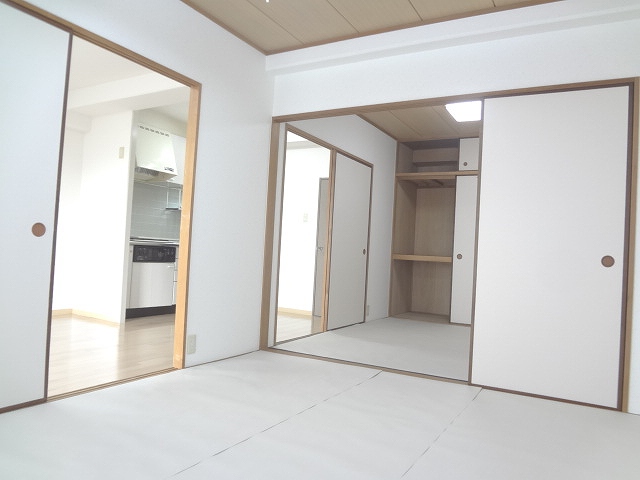 Living and room