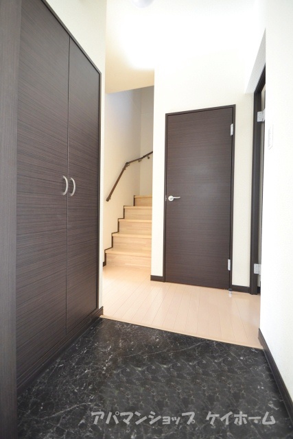 Other. Okay so perfectly certain oversized cupboard! It is inconvenient that there is no!