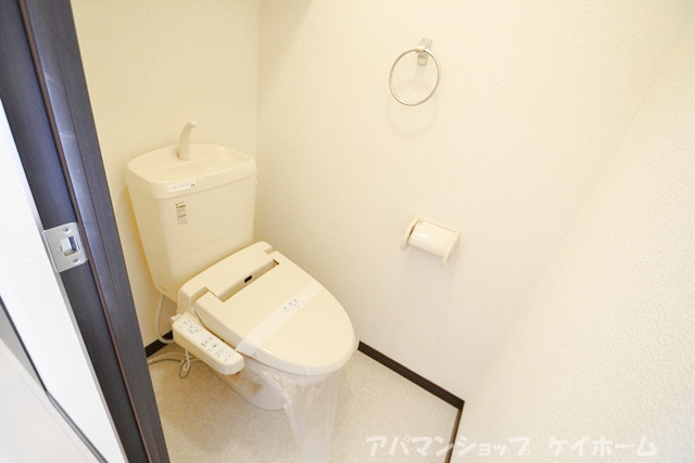 Toilet. In Washlet, Firmly guard the cute ass!