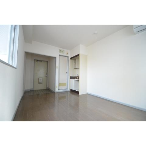 Living and room. Will change at all is nice lighting put and atmosphere!