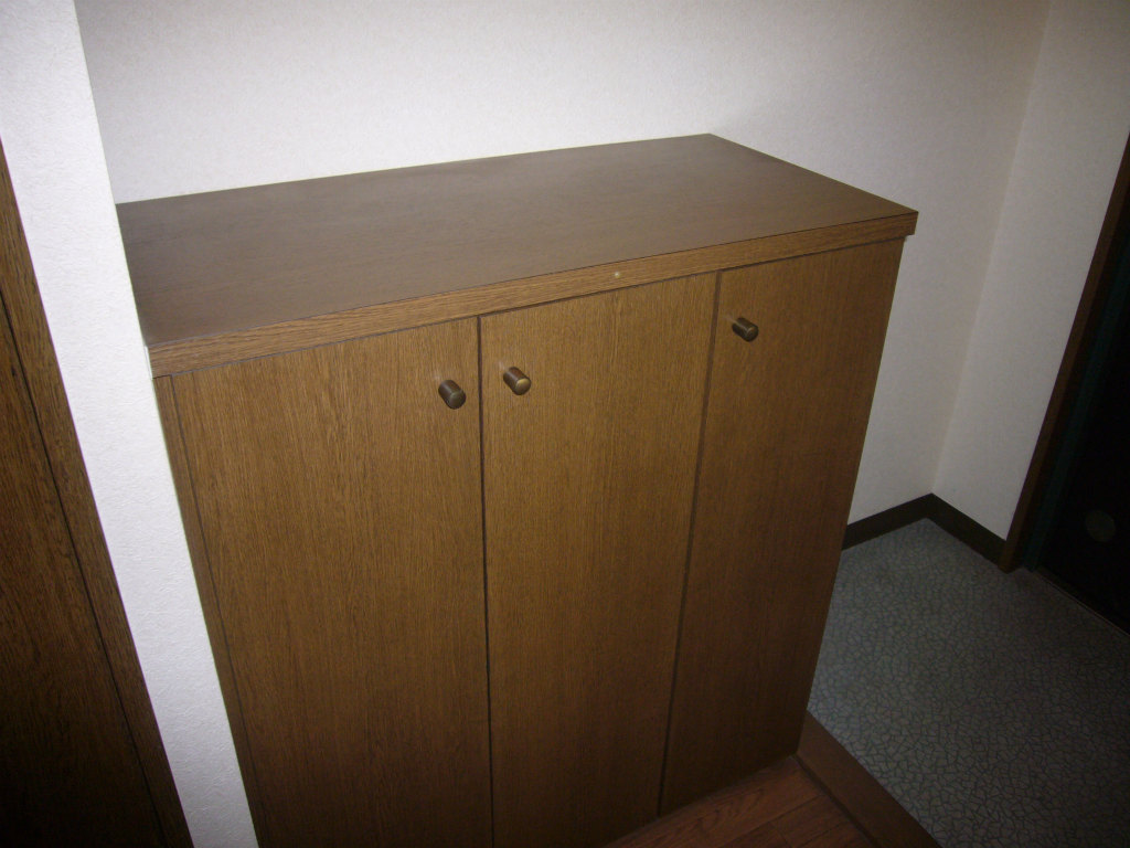 Other Equipment. Footwear box