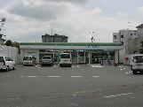 Convenience store. 580m to Family Mart (convenience store)