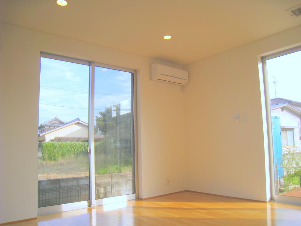 Other introspection. 1F Master bedroom