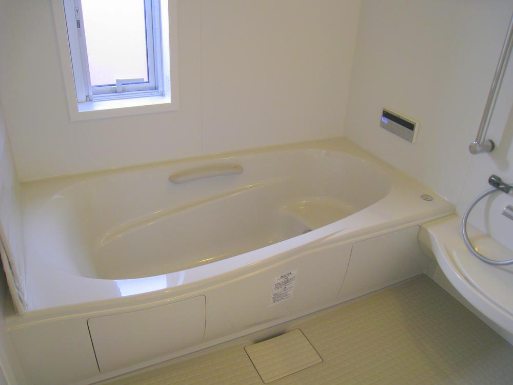 Bathroom. Unit bus and spacious