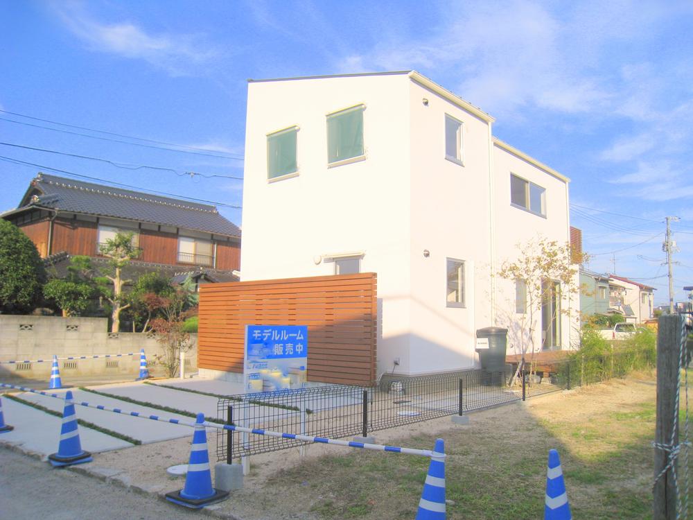 Local appearance photo. The car will stop three