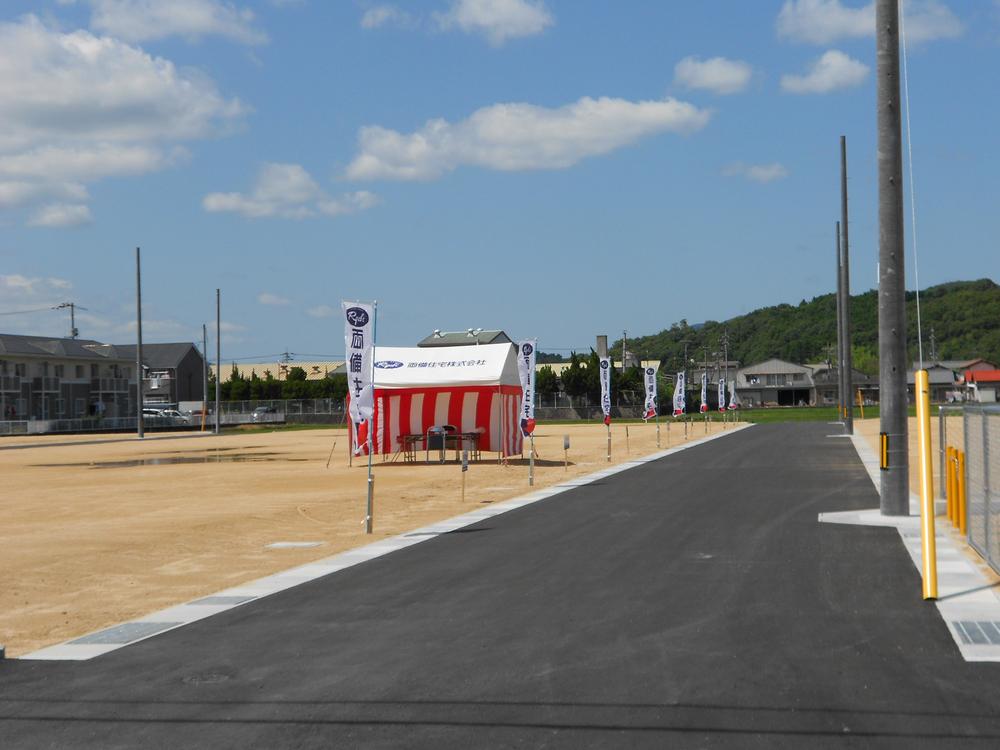 Local land photo. It is conveniently located to transportation!