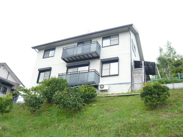 Local appearance photo. From south