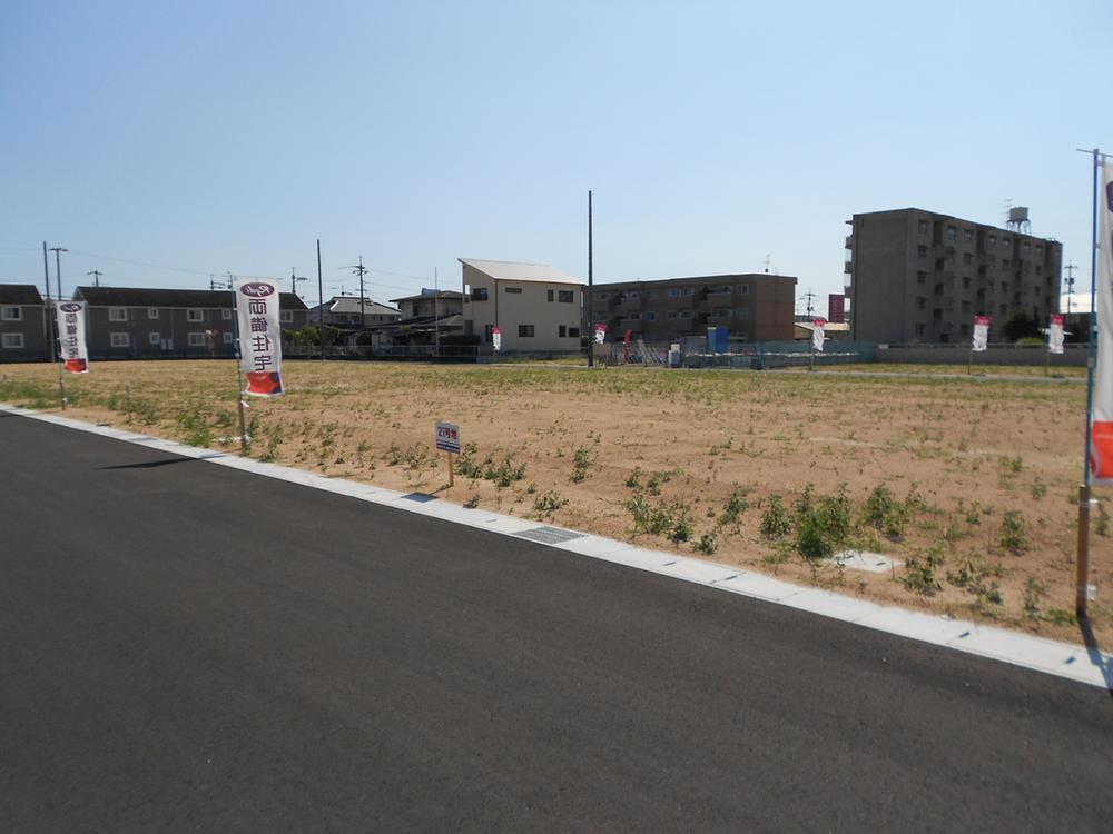 Local land photo. 9-minute walk from JR Oku Station!