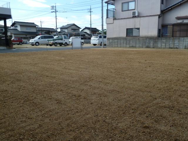 Local photos, including front road. Local (11 May 2013) Shooting