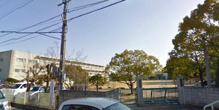 Primary school. Soja Municipal Soja until elementary school 766m