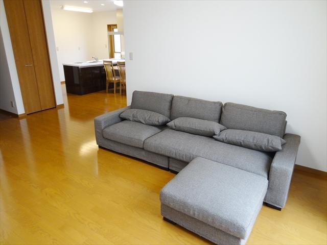 Living. Total about 500,000 yen worth furnished