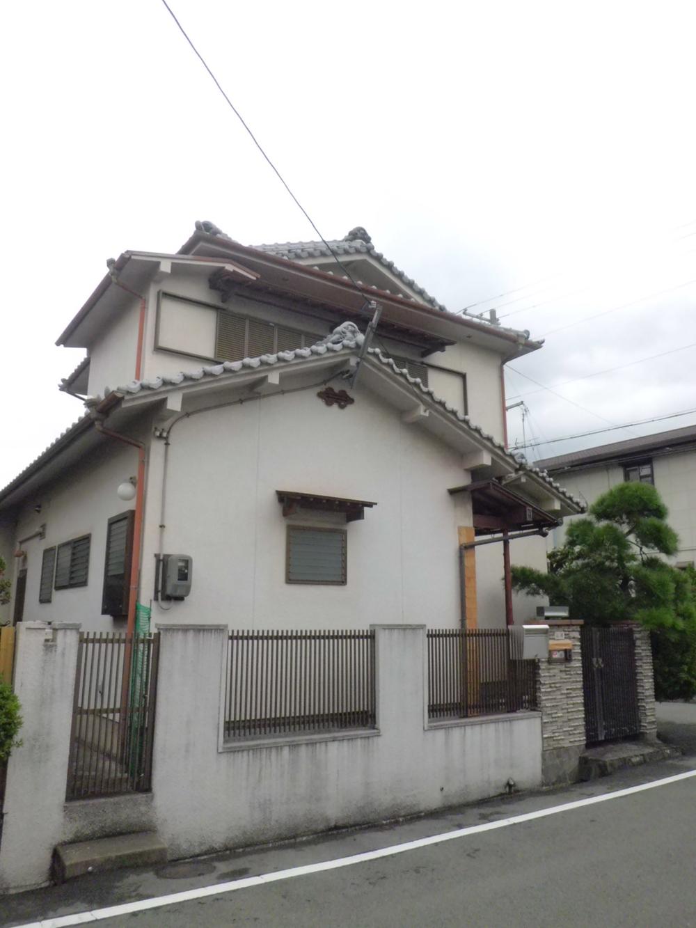 Local appearance photo