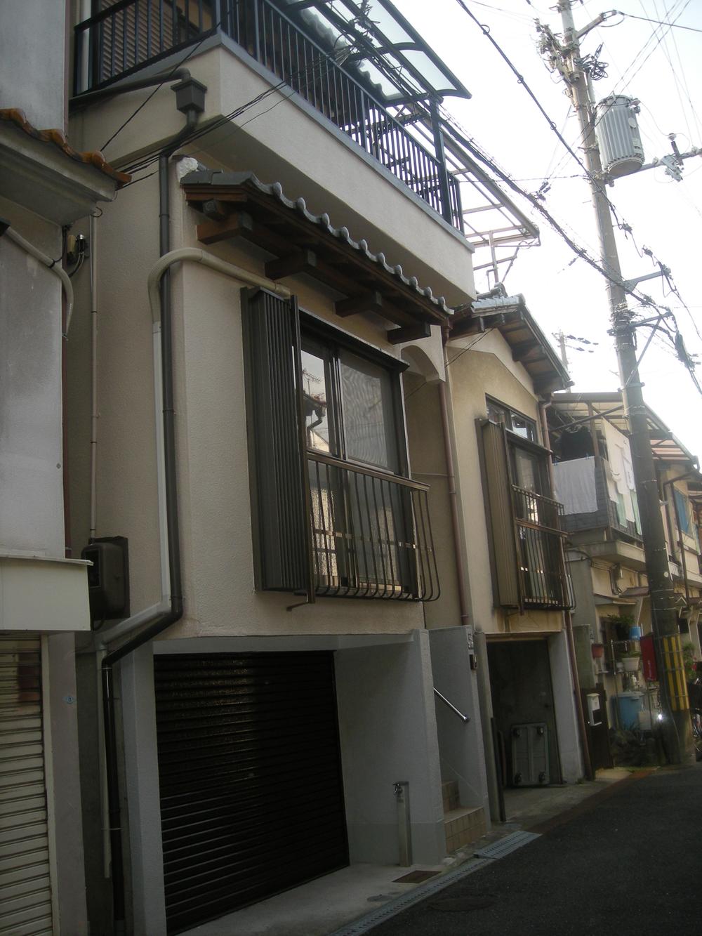 Local appearance photo. Local (11 May 2013) Shooting