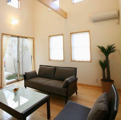 Living. Image is a photograph. Please give the stylish living ^^