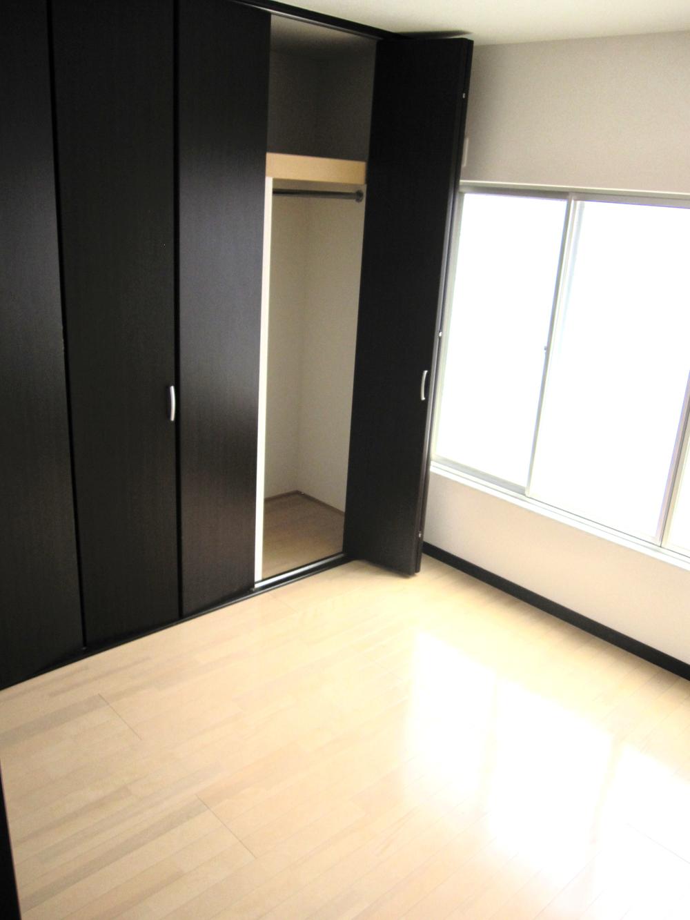 Non-living room. Room (May 2013) Shooting