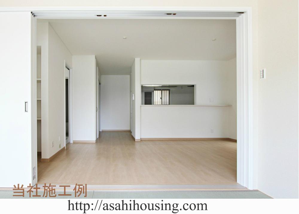 Same specifications photo (kitchen). Living + Kitchen