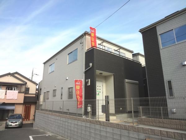 Local appearance photo. Imposing completed! Yang hit from the room, You can check ventilation etc ... You can also or try to put the car in the parking space