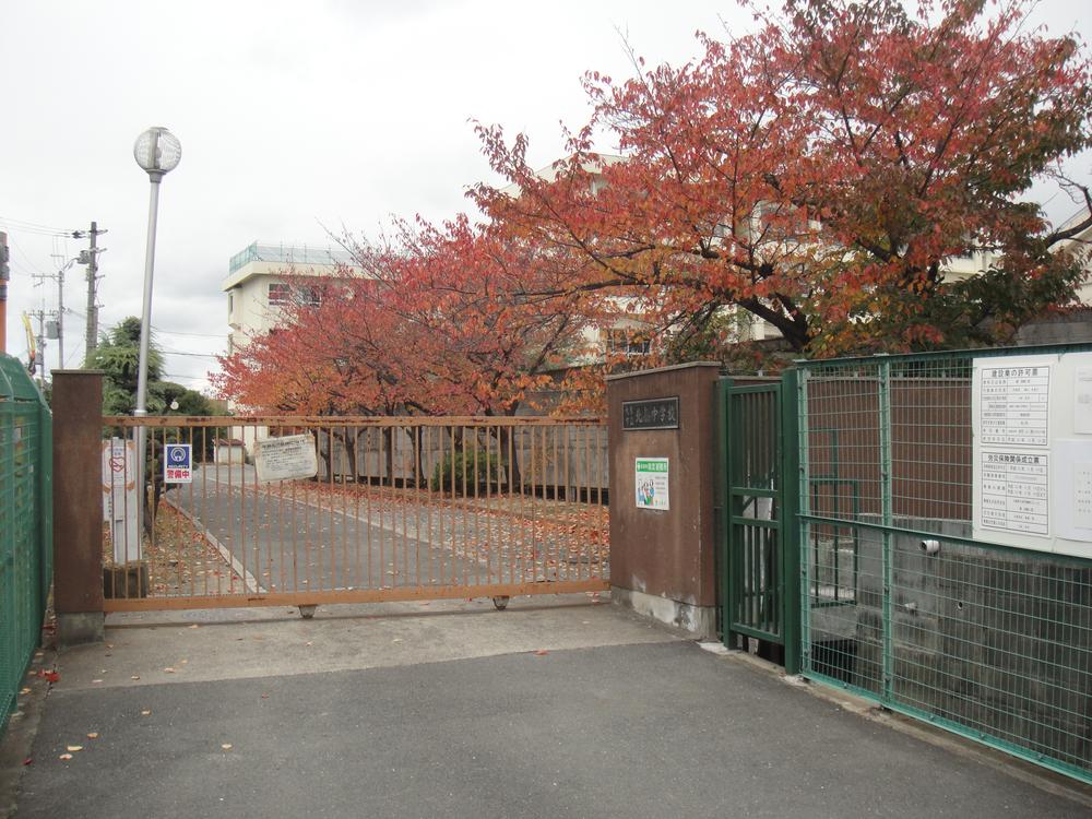 Junior high school. Hojo junior high school