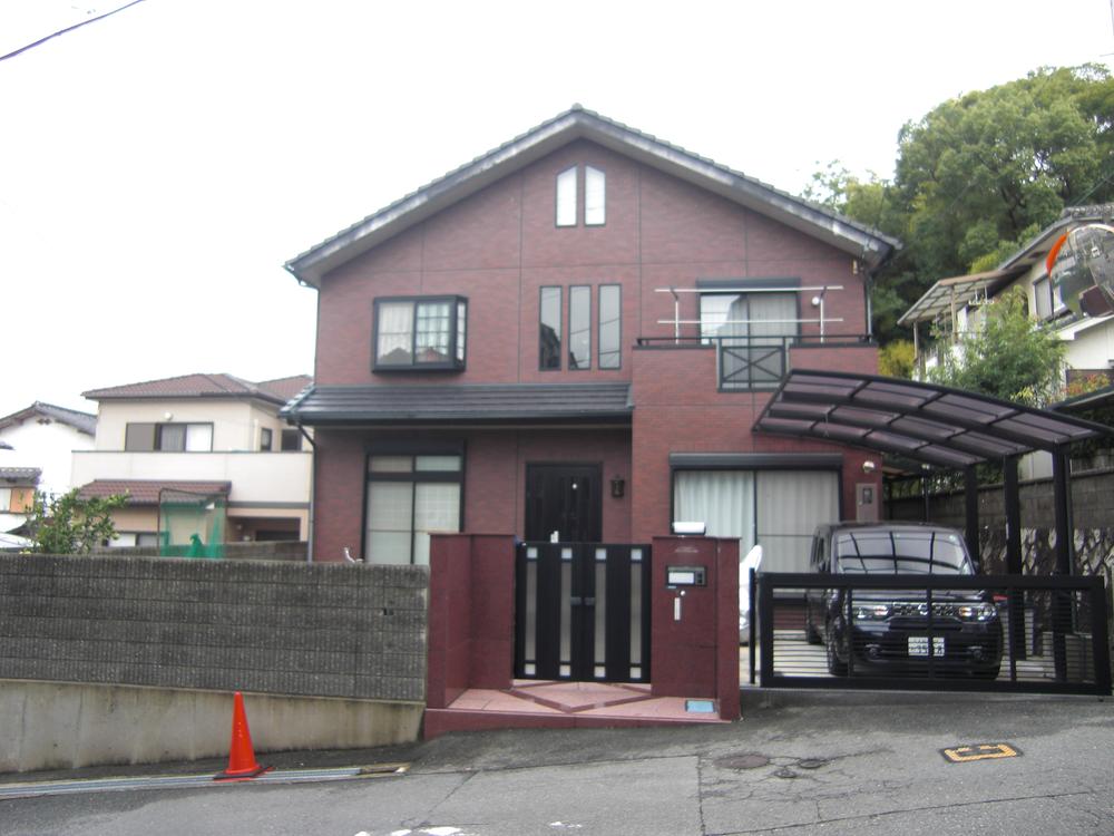 Local photos, including front road. Local (10 May 2013) Shooting