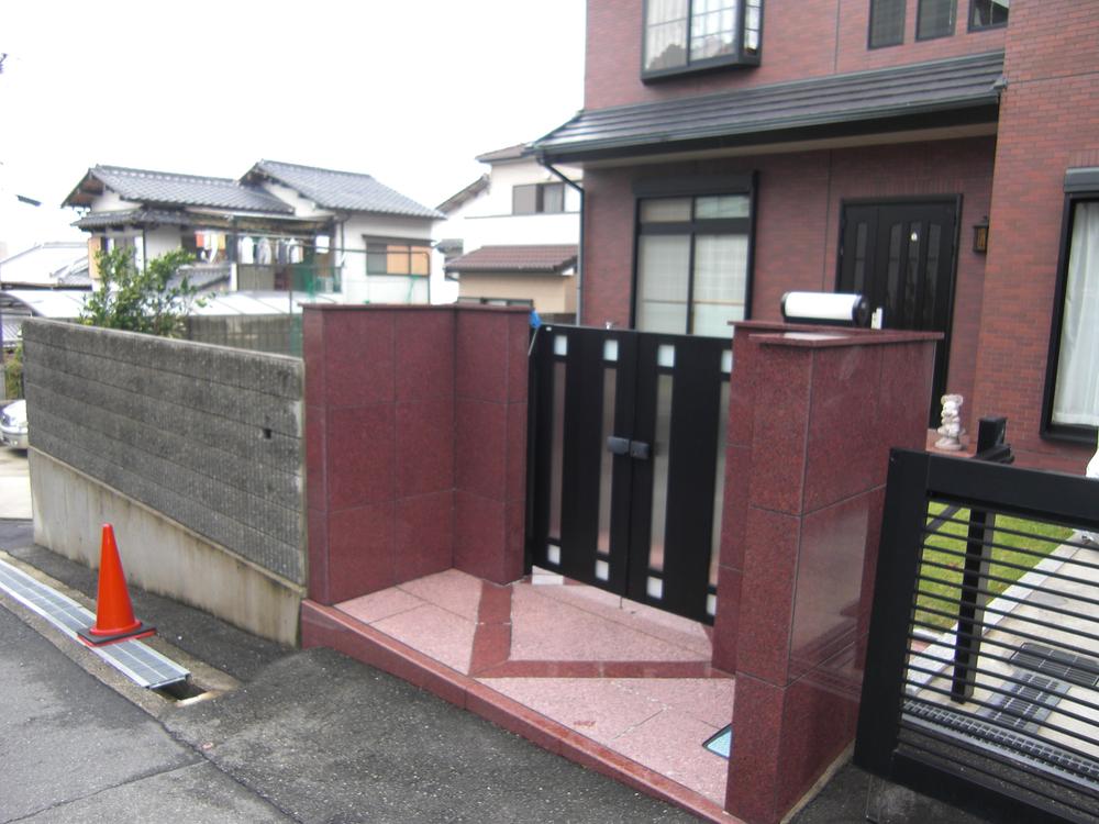 Local appearance photo. Local (10 May 2013) Shooting