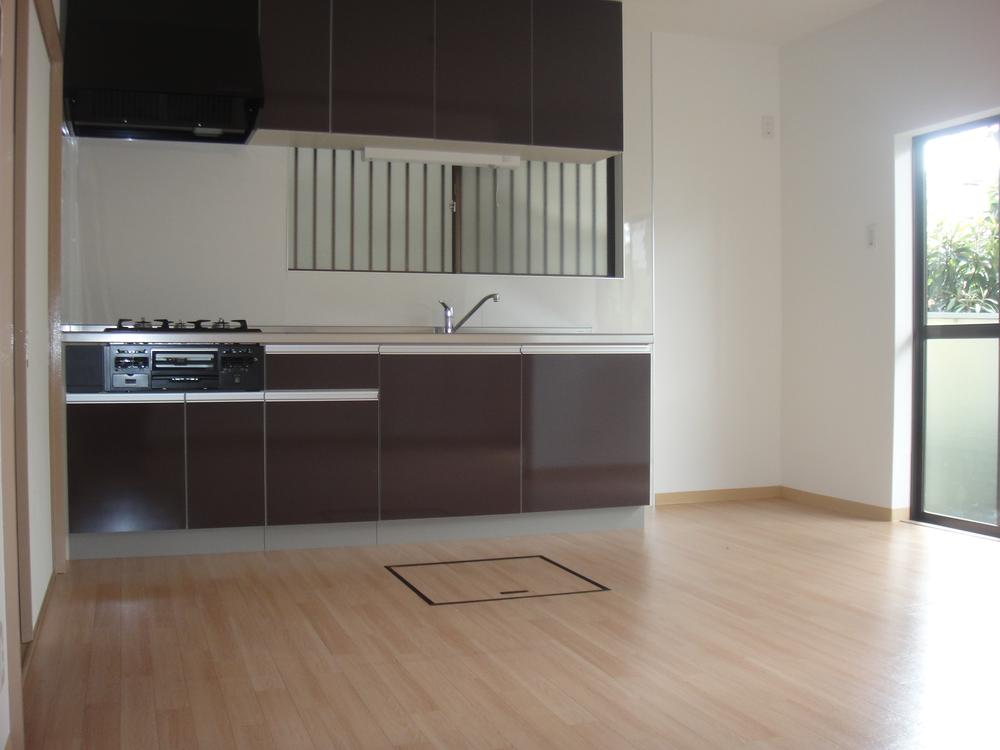 Living. Floor also walls Pikkapika ^^