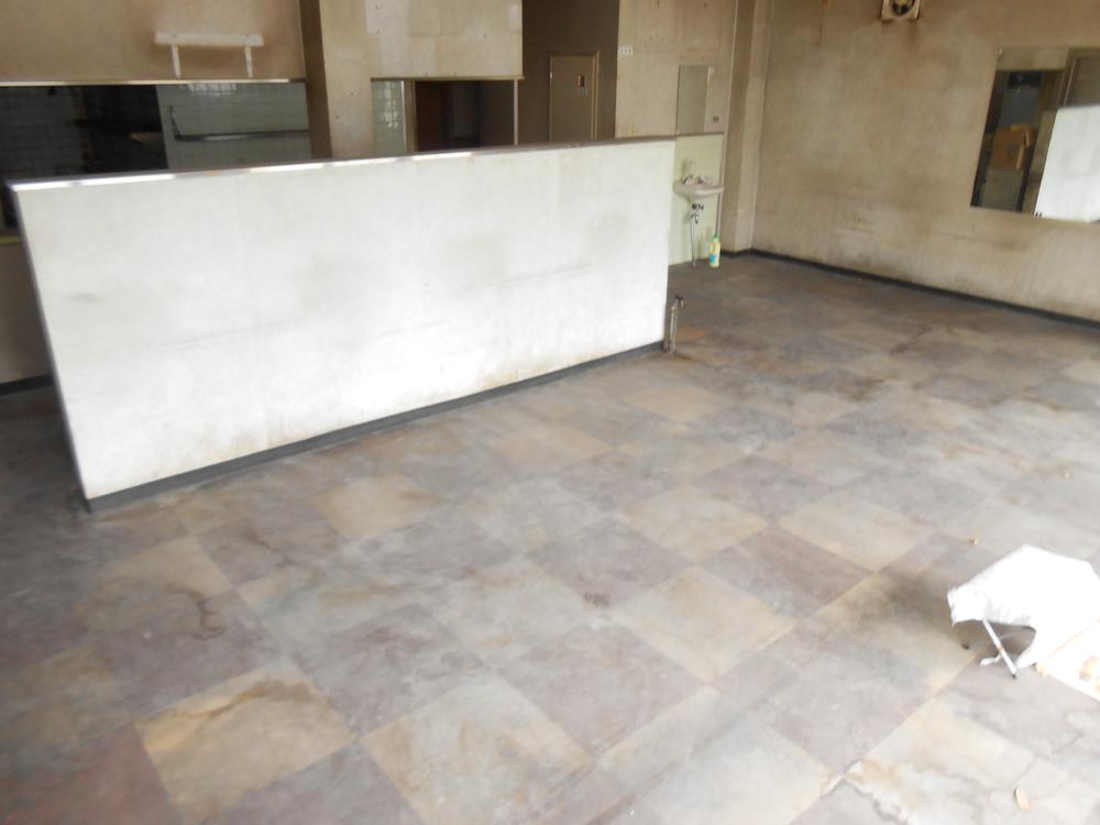 Living. Indoor (July 2013) Shooting First floor store part