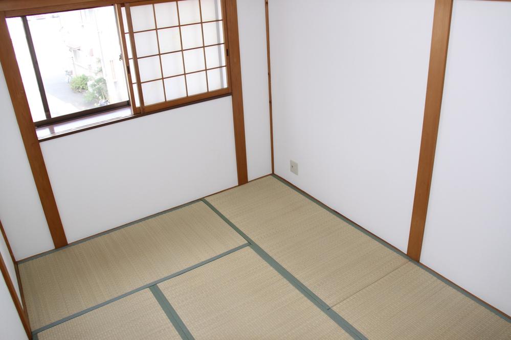 Non-living room. Indoor (September 2013) Shooting