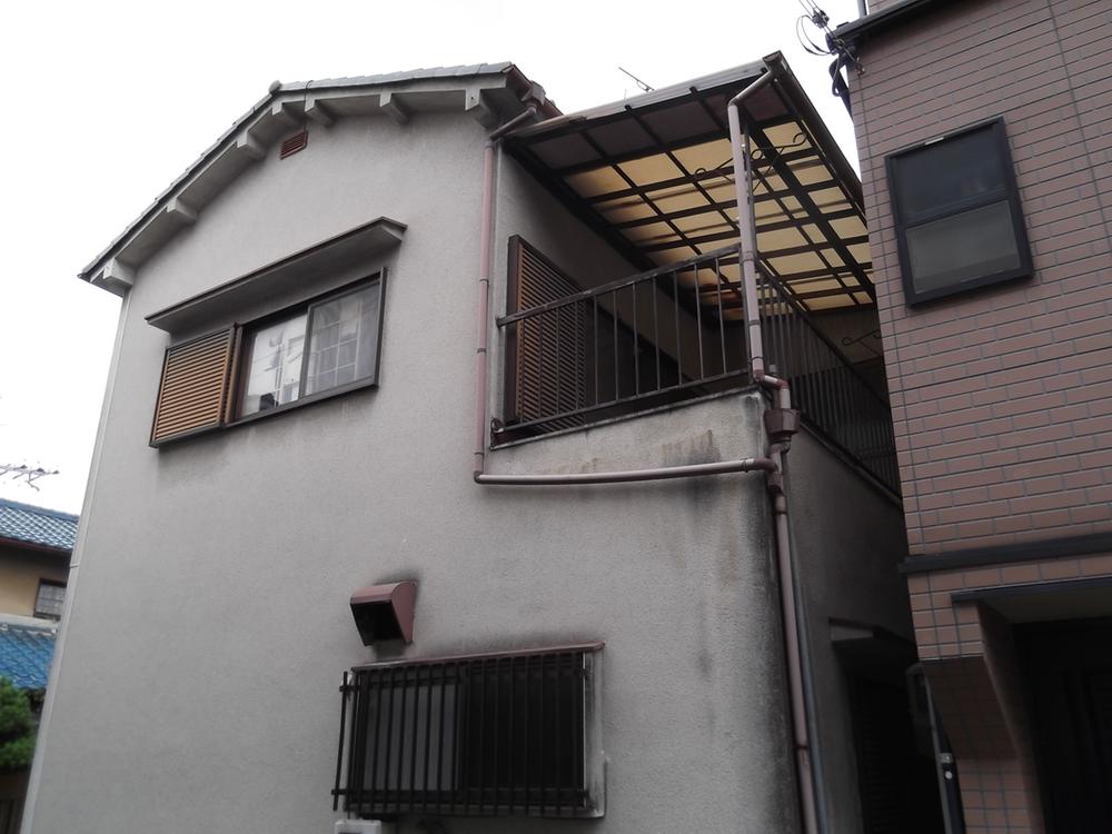 Local appearance photo. Local (June 2012) shooting