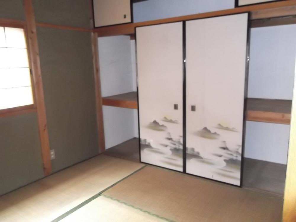 Non-living room. Indoor (June 2012) shooting