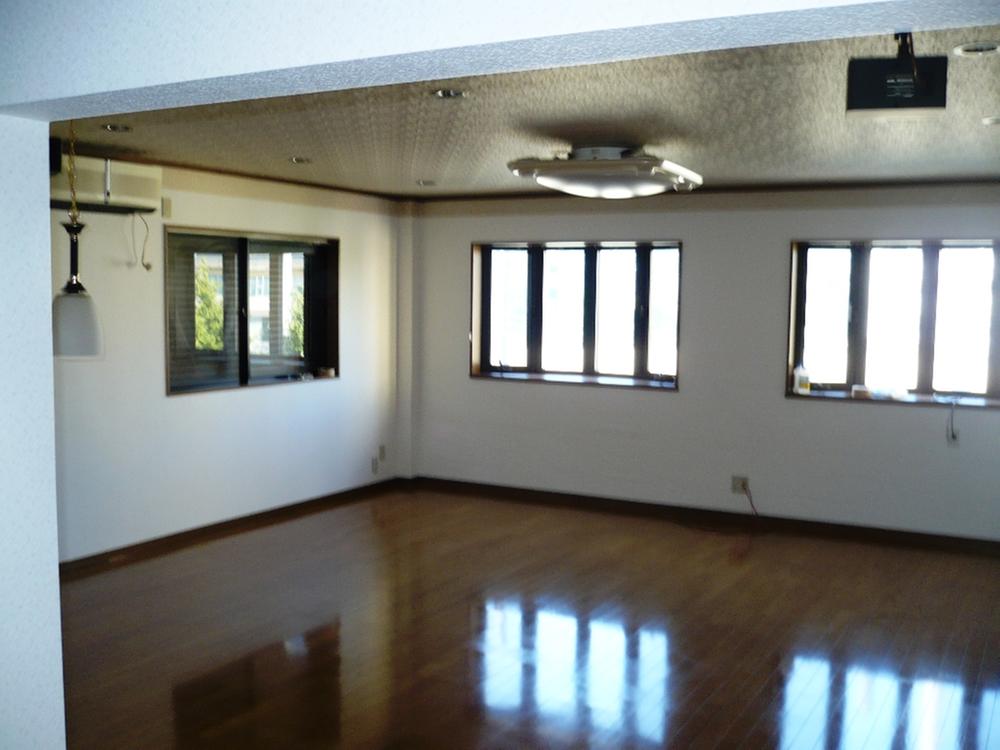 Living. Indoor (11 May 2013) Shooting