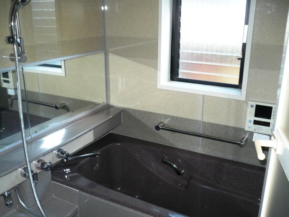 Bathroom. Indoor (11 May 2013) Shooting