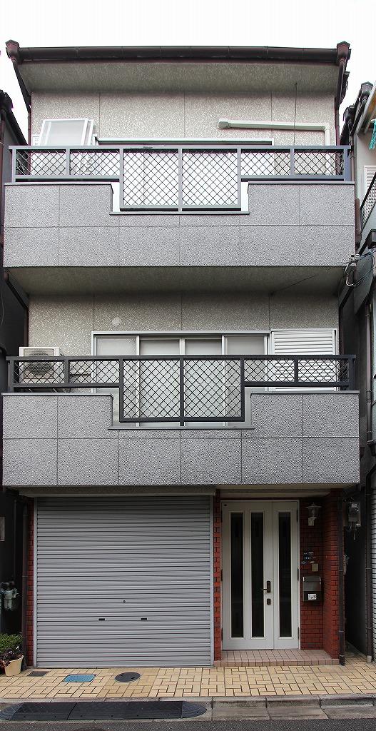 Local appearance photo. South-facing front