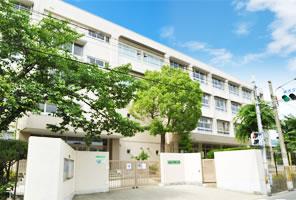 Primary school. 1035m to Daito City Hyoya Elementary School