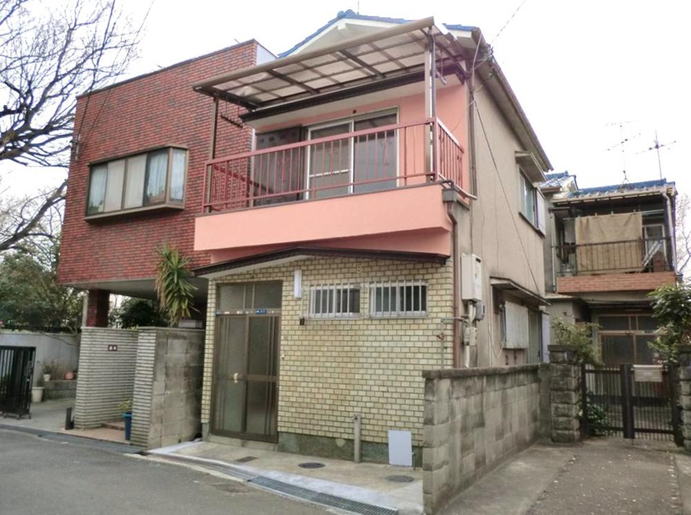 Local appearance photo