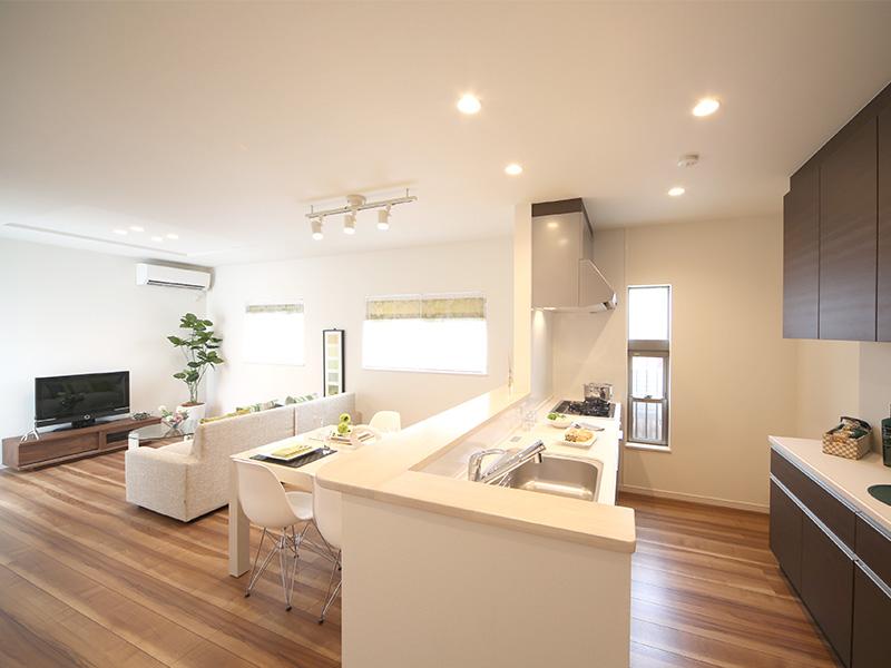 Same specifications photo (kitchen). Kitchen