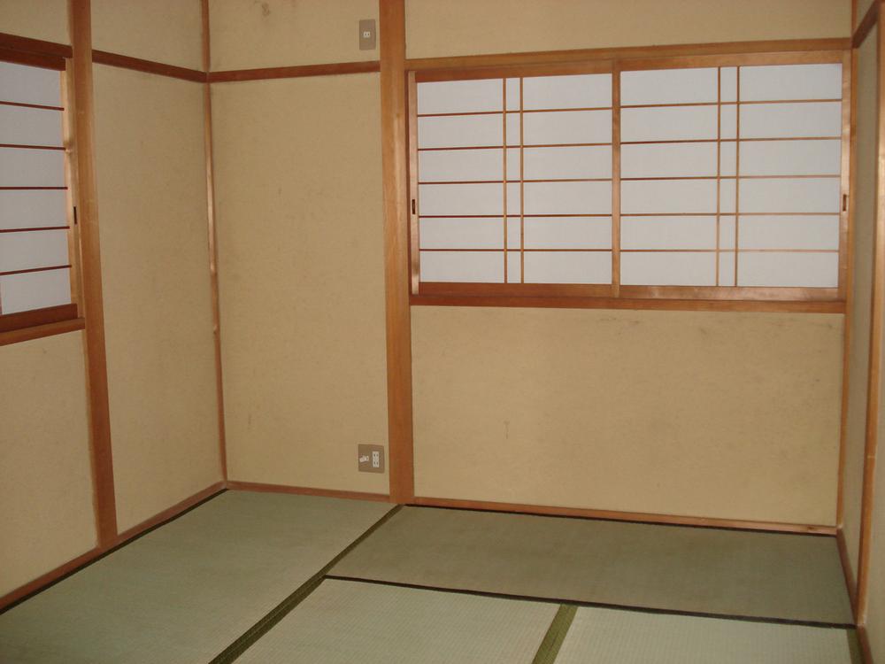 Other introspection. A serene Japanese-style. 