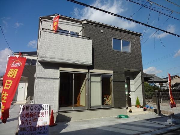 Local appearance photo. All three sections of the subdivision, Is a two-story new construction House for south-facing.