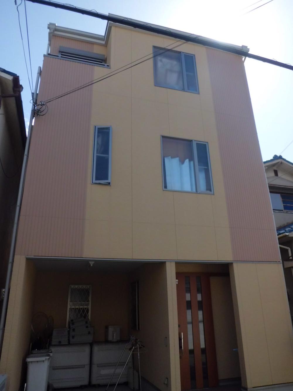 Local appearance photo