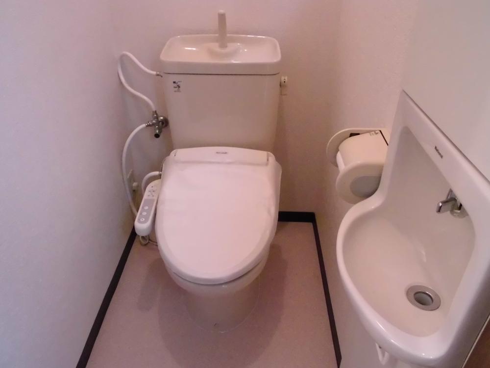 Toilet. Restrooms two places! 